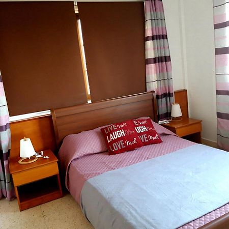 La Veranda Sea View Apartments Ларнака Номер фото