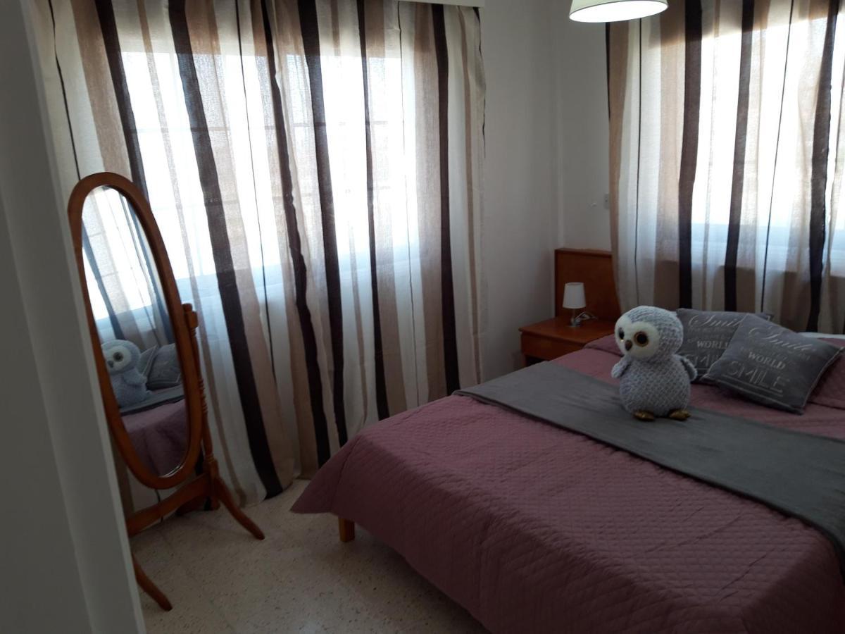 La Veranda Sea View Apartments Ларнака Екстер'єр фото