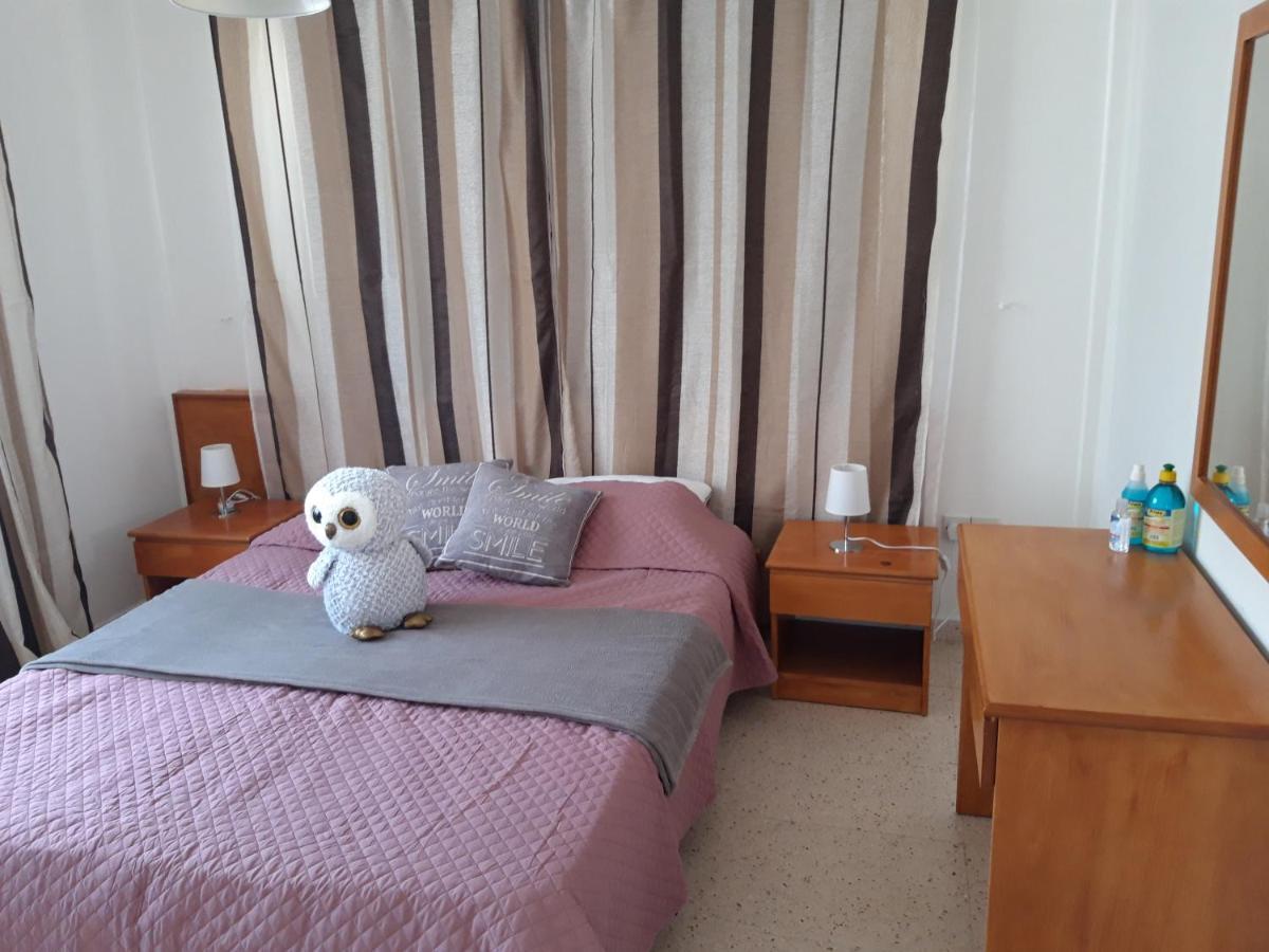 La Veranda Sea View Apartments Ларнака Екстер'єр фото
