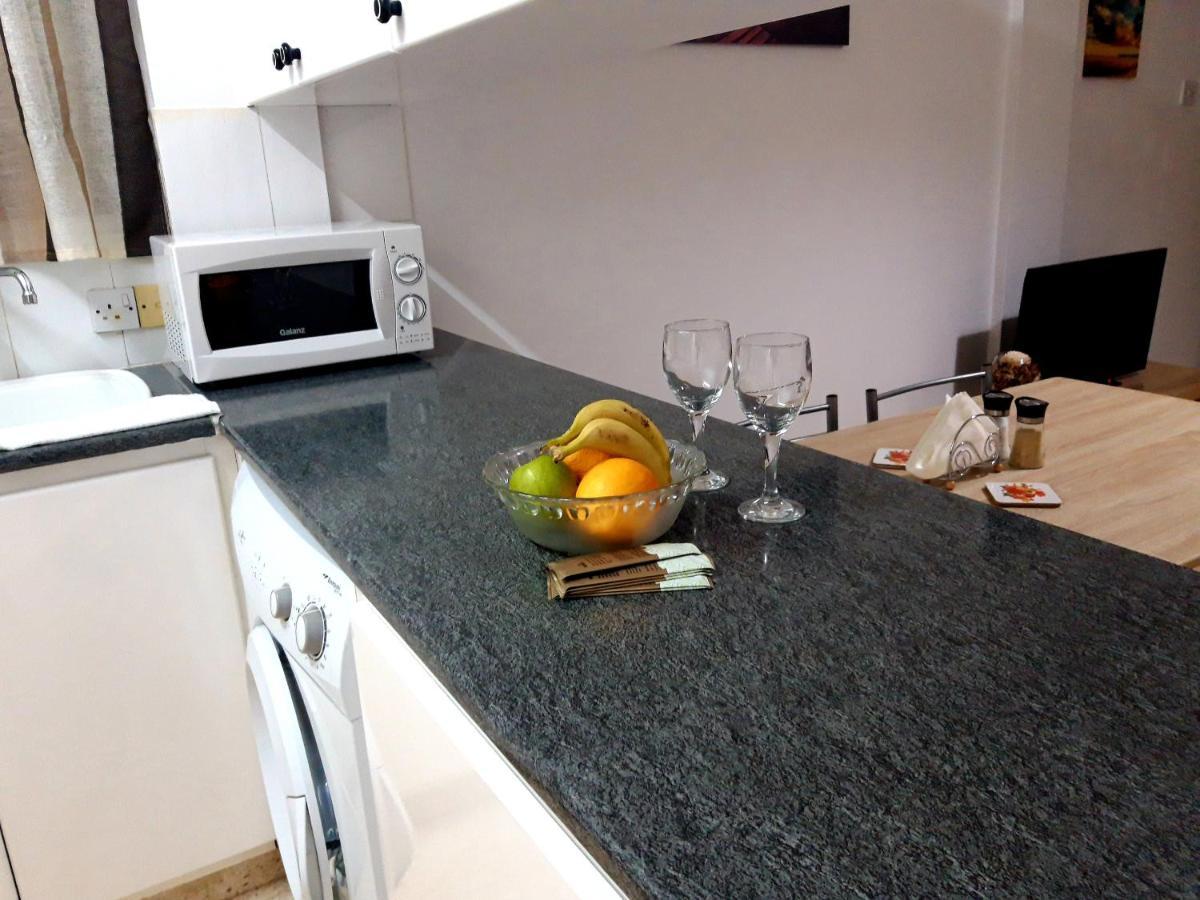 La Veranda Sea View Apartments Ларнака Номер фото