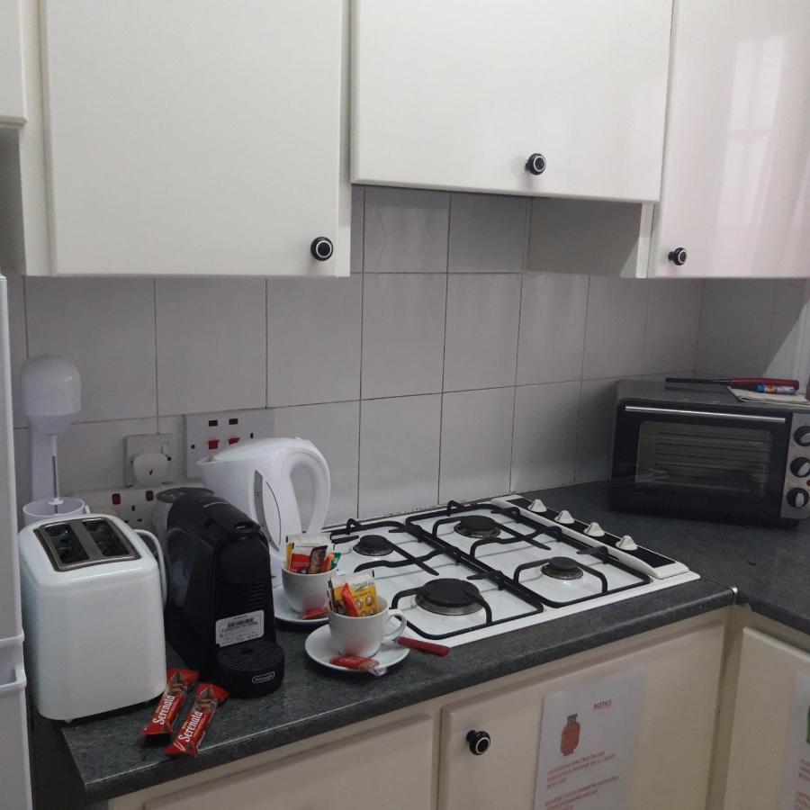 La Veranda Sea View Apartments Ларнака Екстер'єр фото