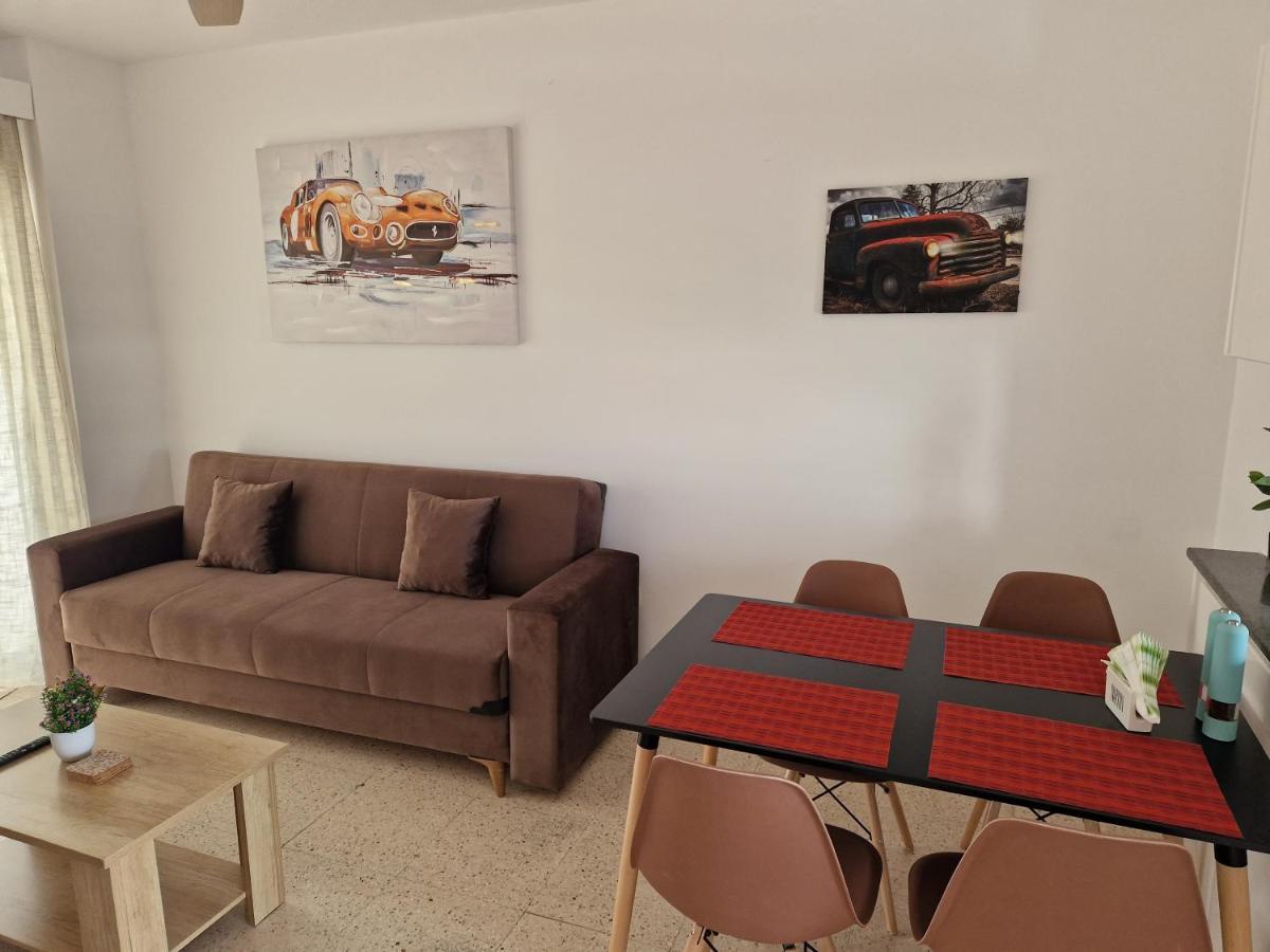 La Veranda Sea View Apartments Ларнака Екстер'єр фото