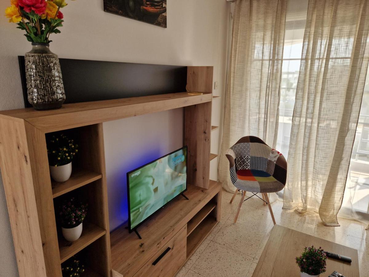 La Veranda Sea View Apartments Ларнака Екстер'єр фото
