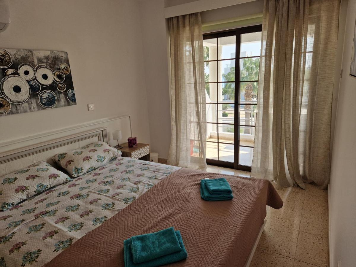 La Veranda Sea View Apartments Ларнака Екстер'єр фото