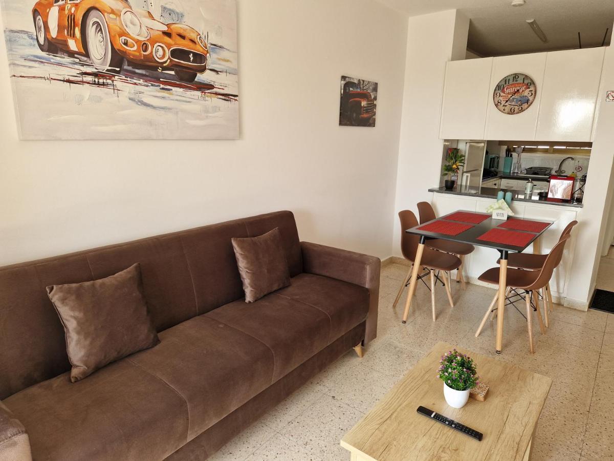 La Veranda Sea View Apartments Ларнака Екстер'єр фото